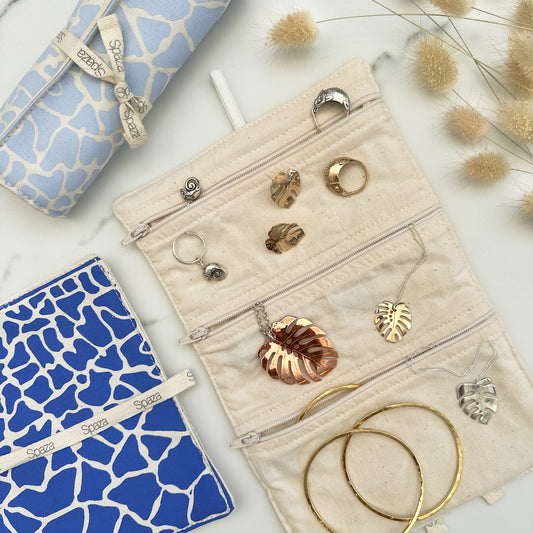 Jewelry Roll Giraffe | Compact Travel Case with Zip Pockets