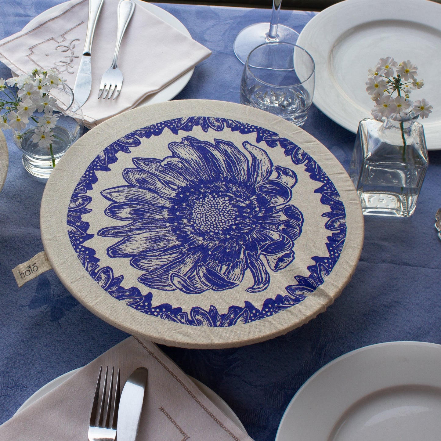 Halo Dish and Bowl Cover Large African Flowers | Gabriele Jacobs